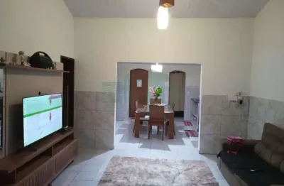 Casa à venda na Avenida Cícero Batista de Oliveira, Santa Luzia, Gravatá