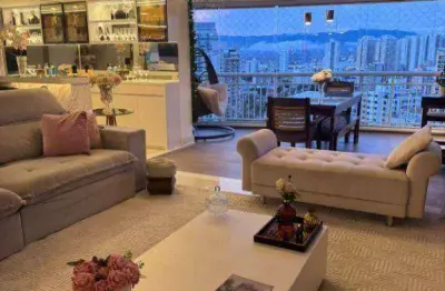 Apartamento à venda por 3.200.000 - Ponta da Praia em Santos.