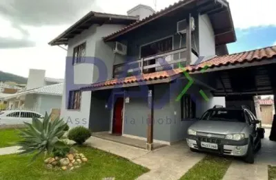 Casa com 3 quartos à venda em pedra branca, palhoça  por r$ 1.000.000