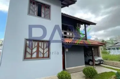 Casa com 3 quartos à venda em pedra branca, palhoça  por r$ 1.000.000