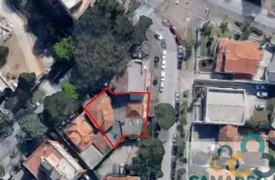 Excelente terreno de 406m2 com frente para duas ruas no centro de curitiba!