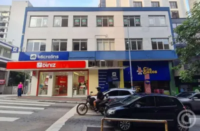 Sala comercial ampla e estrategicamente localizada no centro de florianópolis