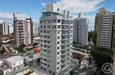 Apartamento semimobiliado no centro de florianópolis com infraestrutura completa