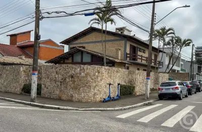 Casa comercial ampla em itaguaçu, ideal para seu negócio prosperar