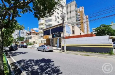 Sala comercial ampla e estratégica no centro de florianópolis