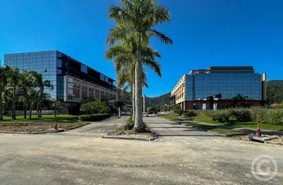 Espaço corporativo amplo e estratégico em florianópolis