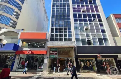 Prédio comercial disponível para aluguel no coração de florianópolis