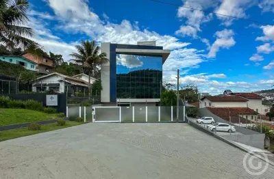 Sala comercial espaçosa em florianópolis: ideal para expandir seu negócio