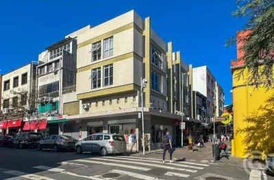 Sala comercial mobiliada no coração de florianópolis