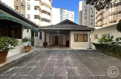 Casa comercial ideal para o seu negócio em excelente localização no centro de florianópolis
