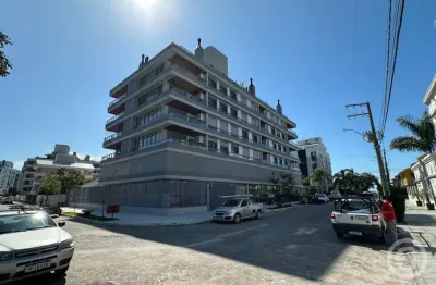 Loja moderna no coração de jurerê, ideal para seu negócio prosperar