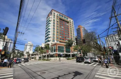 Sala comercial no centro de florianópolis: localização estratégica para seu negócio