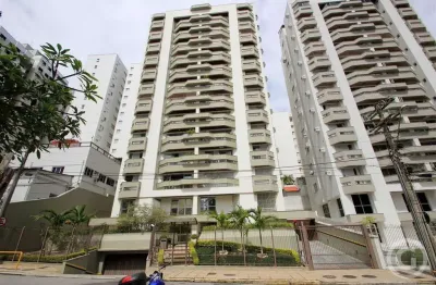 Apartamento com 3 quartos para alugar na Rua Henrique Bruggemann, Centro, Florianópolis