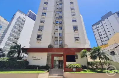 Apartamento semimobiliado com vista para o mar no centro de florianópolis