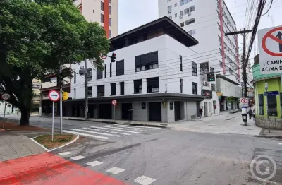 Alugue um confortável apartamento mobiliado no centro de florianópolis