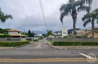 Casa espaçosa e segura em florianópolis: ideal para sua família!