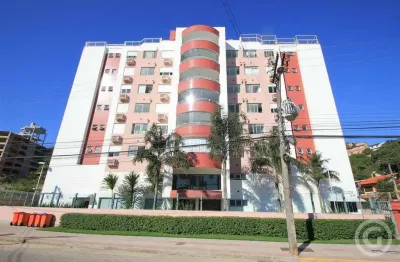 Conforto e segurança em um moderno apartamento no saco grande