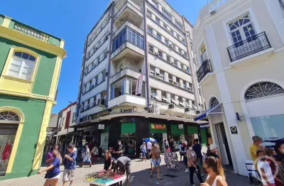 Sala comercial no centro de florianópolis: evolua seu negócio em localização estratégica