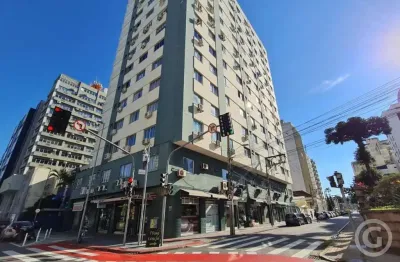 Apartamento com 2 quartos para alugar na Praça Pereira Oliveira, Centro, Florianópolis