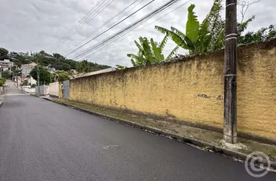 Explore as possibilidades do seu negócio em um amplo terreno em coqueiros, florianópolis