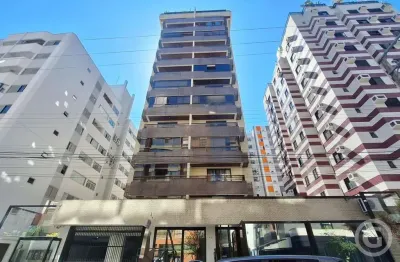 Apartamento com 3 quartos para alugar na Rua Santo Inácio de Loyola, Centro, Florianópolis