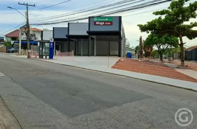 Loja ampla e estratégica em Barreiros, ideal para negócios em expansão