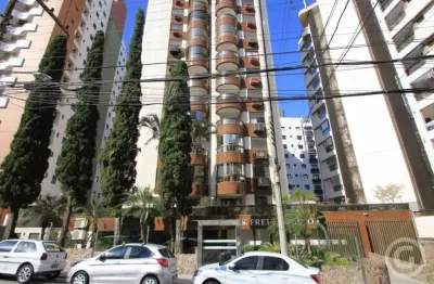 Apartamento espaçoso e bem localizado no Centro de Florianópolis