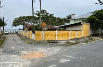 Casa com 2 quartos à venda na Avenida São João, 805, Armação, Penha