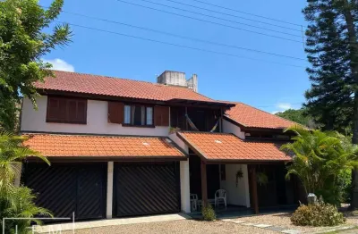 Casa com 3 quartos à venda na Rua Pinheiros, 36, Centro, Penha