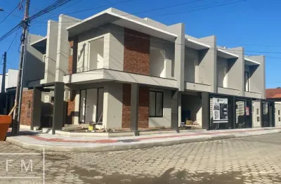 Casa com 3 quartos à venda na Rua Santa Cruz, 600, Itacolomi, Balneário Piçarras