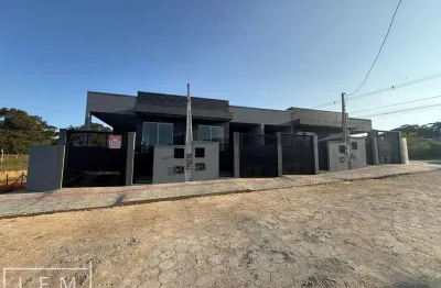 Casa com 2 quartos à venda na Rua Rubenz Nicoluzzi, 350, Nossa Senhora de Fátima, Penha