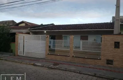Casa com 2 quartos à venda na Rua Belmiro Amélia, 1500, Centro, Balneário Piçarras