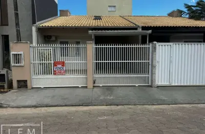 Casa com 2 quartos à venda na Rua Brasília, 350, Itacolomi, Balneário Piçarras