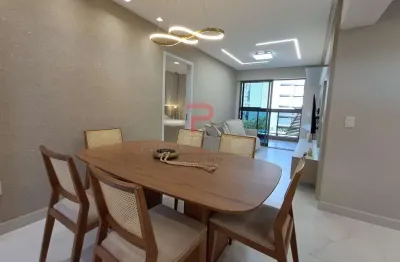 Apartamento espetacular a 200m do mar, projetado e mobiliado em alto padrão