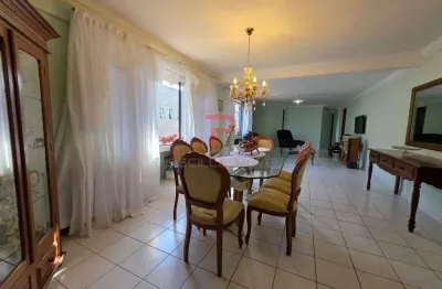 Apartamento a 50m do mar na melhor localização do jardim oceania