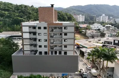 Apartamento diferenciado para locação com 2 suítes - praia dos amores