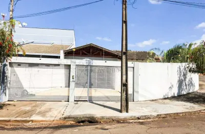 Casa com 3 quartos à venda na cristovao cardoso de barroso, --, jardim sabará, londrina por r$ 720.000