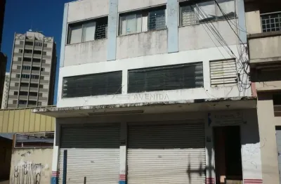 Apartamento com 3 quartos para alugar na avenida celso garcia cid, --, centro, londrina por r$ 1.350