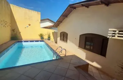 Casa com 3 quartos à venda na rua cabo frio, --, jardim alvorada, londrina por r$ 670.000