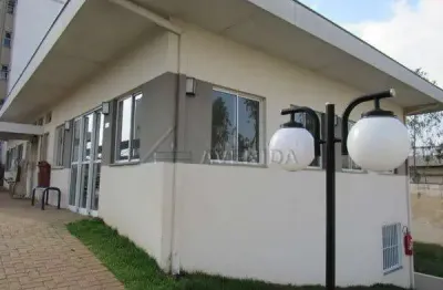 Apartamento com 2 quartos para alugar na rua humberto moreschi, --, residencial golden park, cambé por r$ 1.000