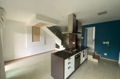 Casa em condomínio fechado com 2 quartos para alugar na Rua Sena Martins, --, Centro, Londrina por R$ 4.500