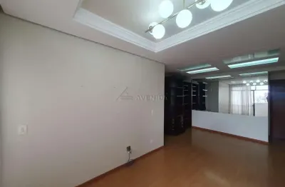 Apartamento com 3 quartos para alugar na Rua Alagoas, --, Centro, Londrina por R$ 3.000