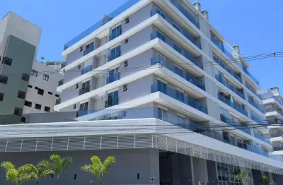 Cobertura duplex alto padrão, pé na areia, 04 dormitórios( sendo 02 suítes), piscina privativa, 02 vagas.