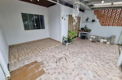 Casa com 2 quartos à venda na Avenida Paranaguá, 16688, Centro, Matinhos