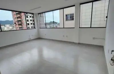 Sala comercial de 30m² - rua oriente, passa vinte - palhoça/sc