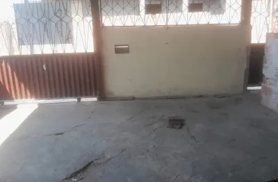 Ótima oportunidade de comprar sua casa e sair do aluguel, casa no núcleo 22!