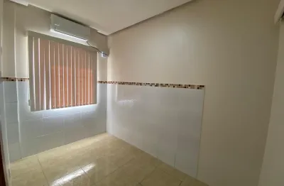 Alugo Ótima Sala Comercial em Prédio Particular no Vieiralves