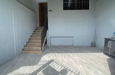 Casa com 2 quartos para alugar na Rua Domingos Pires Brito, 292, Parque São Lucas, São Paulo