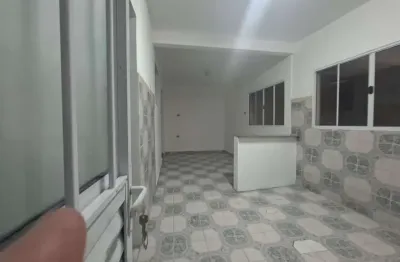 Casa com 2 quartos para alugar na Rua Maria do Carmo, 841, Vila Alpina, São Paulo