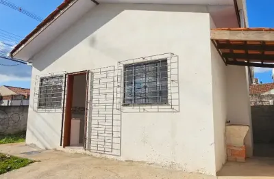 Casa com 2 quartos para alugar na Rua Antônio de Cristo, 159, Atuba, Curitiba